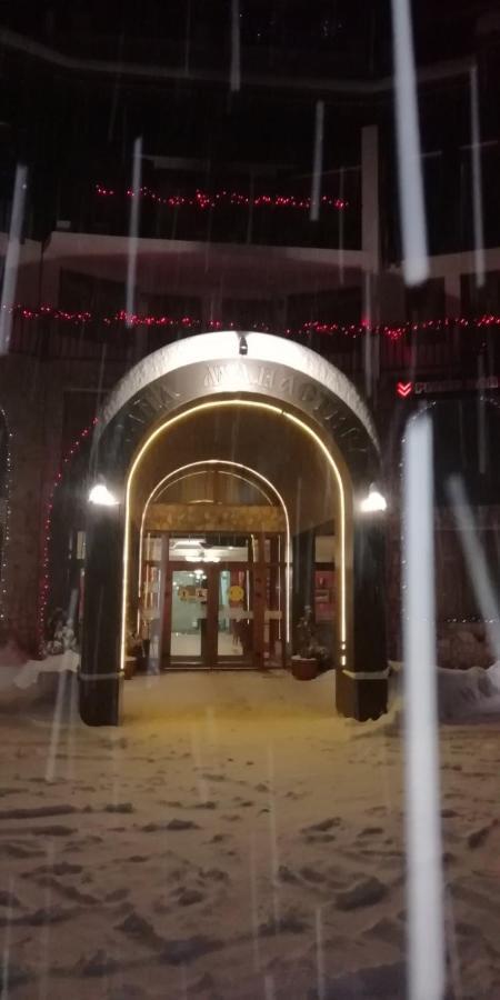 דירות פמפורובו Snow Dreams 1 Grand Monastery מראה חיצוני תמונה